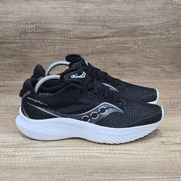 Saucony Kinvara 14 Women's Size 10 Black White Running Shoes (S10823-05) - Picture 1 of 9